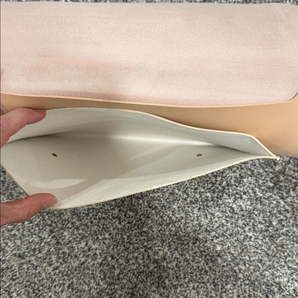 DesignWorks Ink Vegan Leather Classy Fun Stylish Laptop Folio Peach and Cream